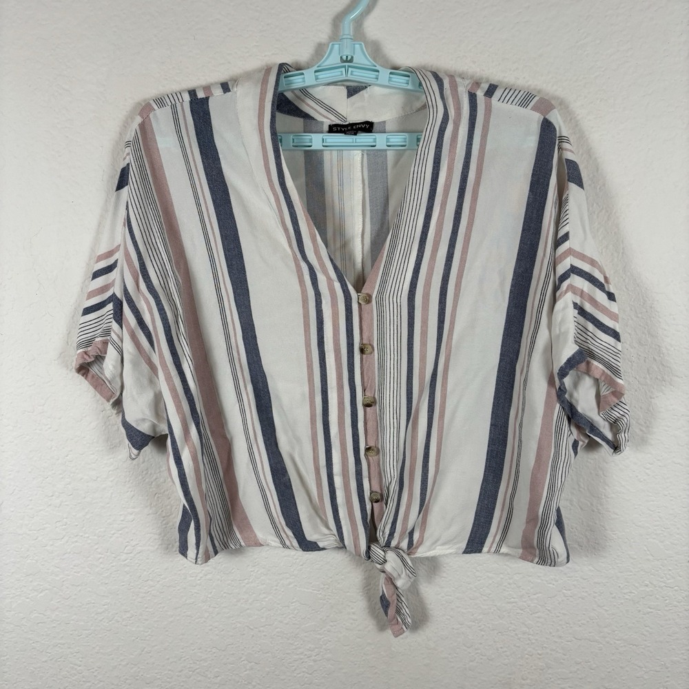 Style Envy Womens Button Up Shirt Sz M Medium Short Sleeve Striped Excellent
